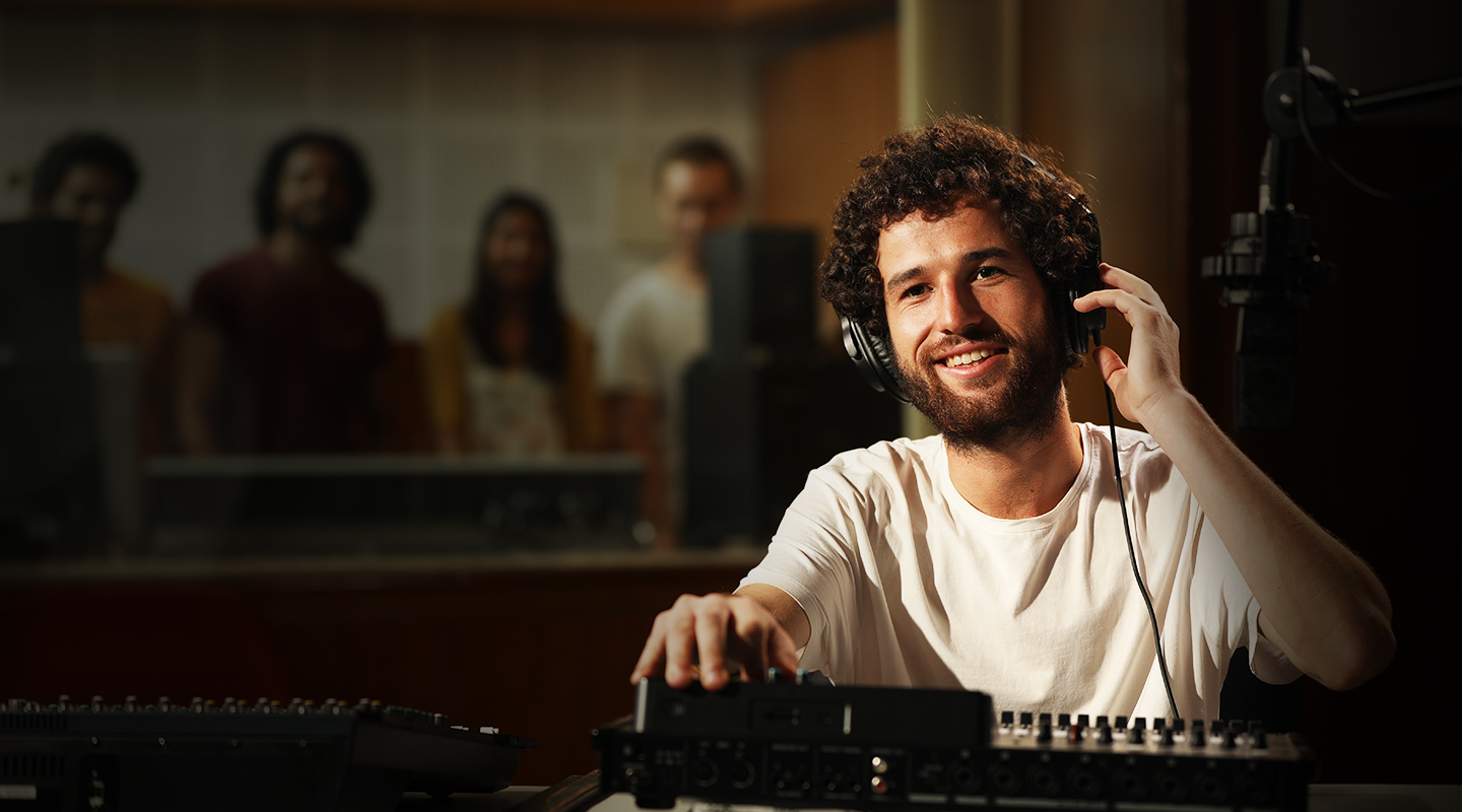 B.A./B.A. (Hons) in Media and Communication 